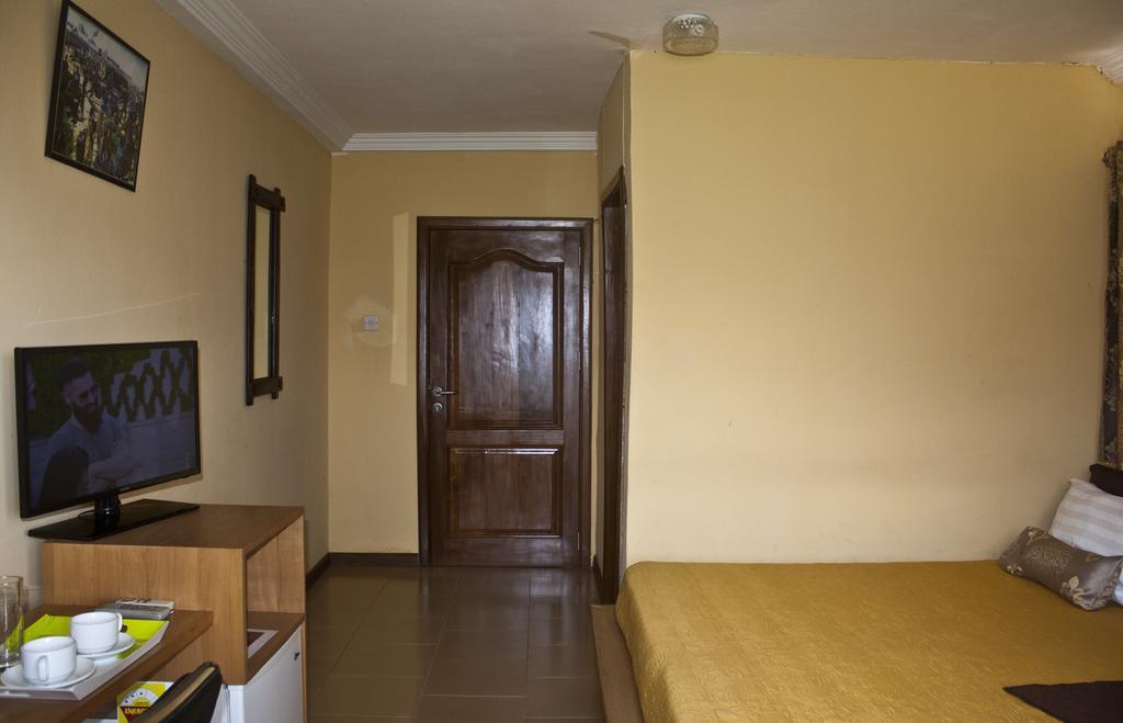 Quest Lodge Spintex Buitenkant foto