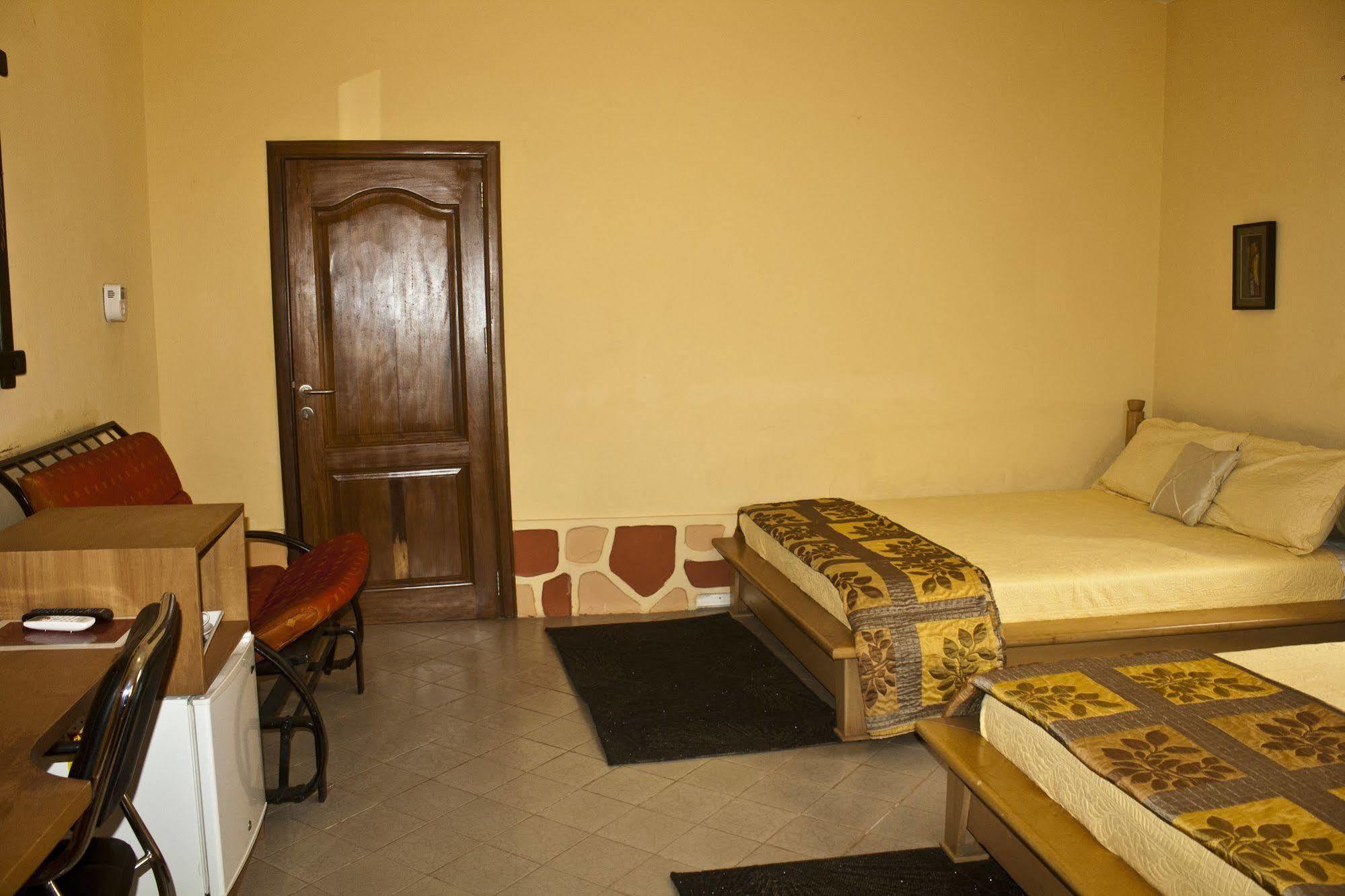Quest Lodge Spintex Buitenkant foto