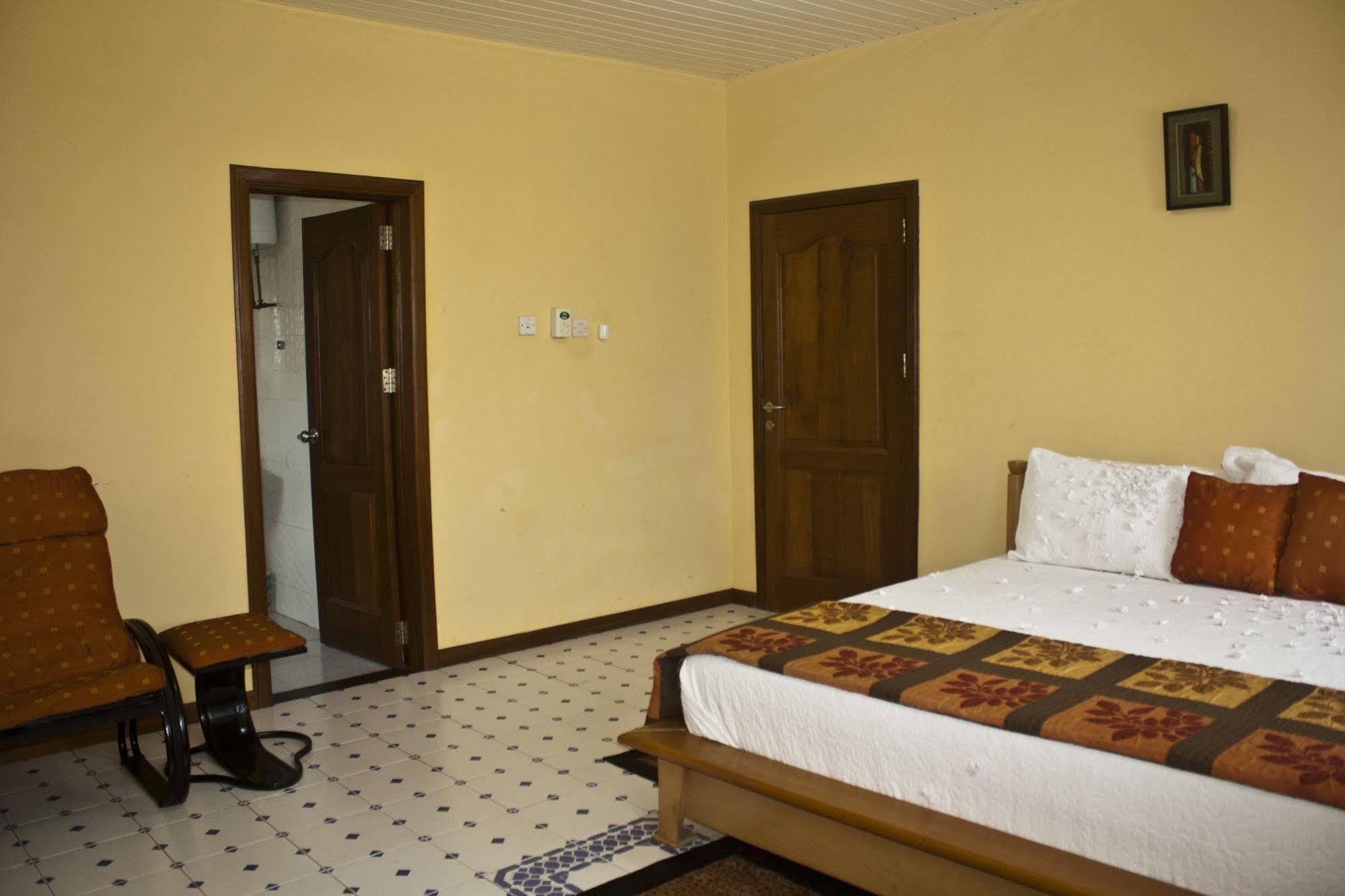 Quest Lodge Spintex Buitenkant foto